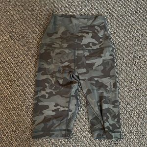 Lululemon bike shorts camo inseam 8”